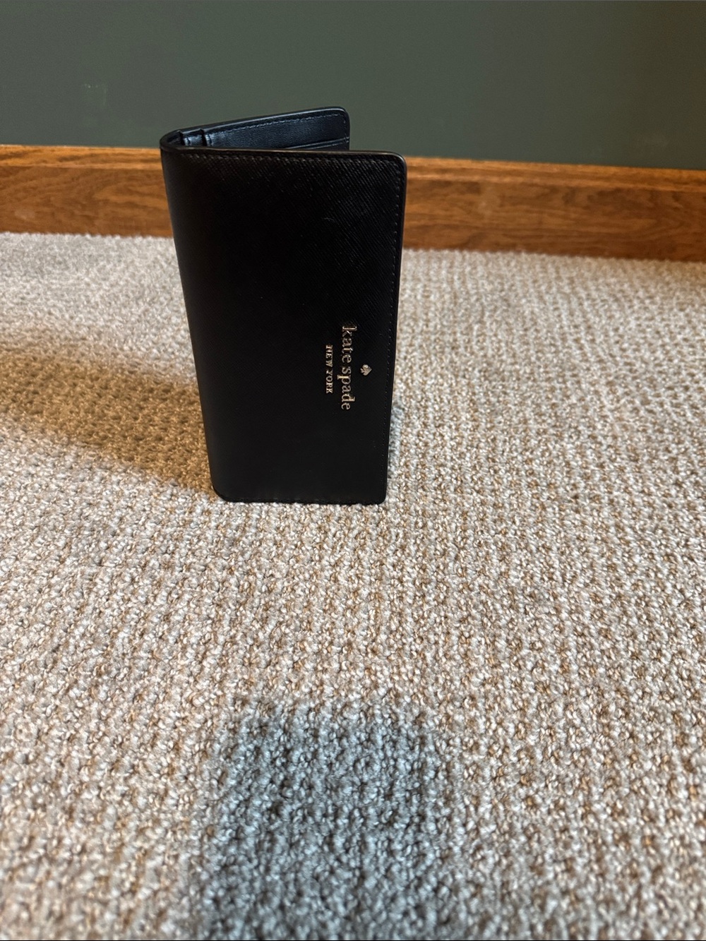 kate spade Black Saffiano Zip Wallet with Gold Logo - Picture 7 of 9